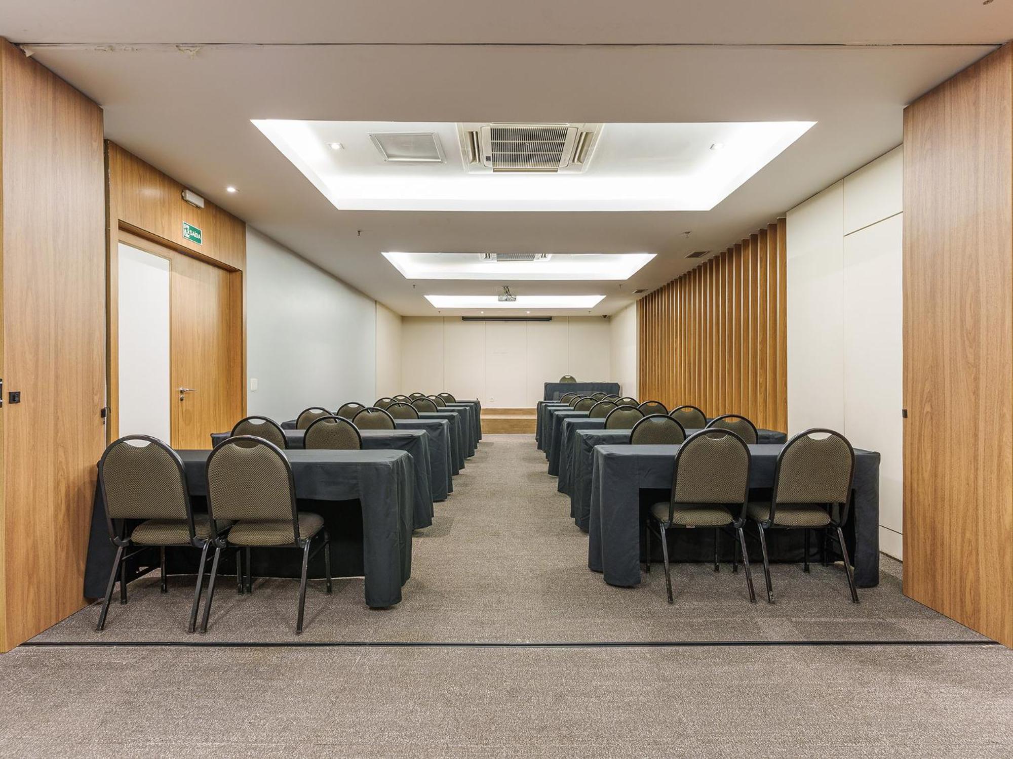 Hplus Vision Executive Brasilia Exterior photo