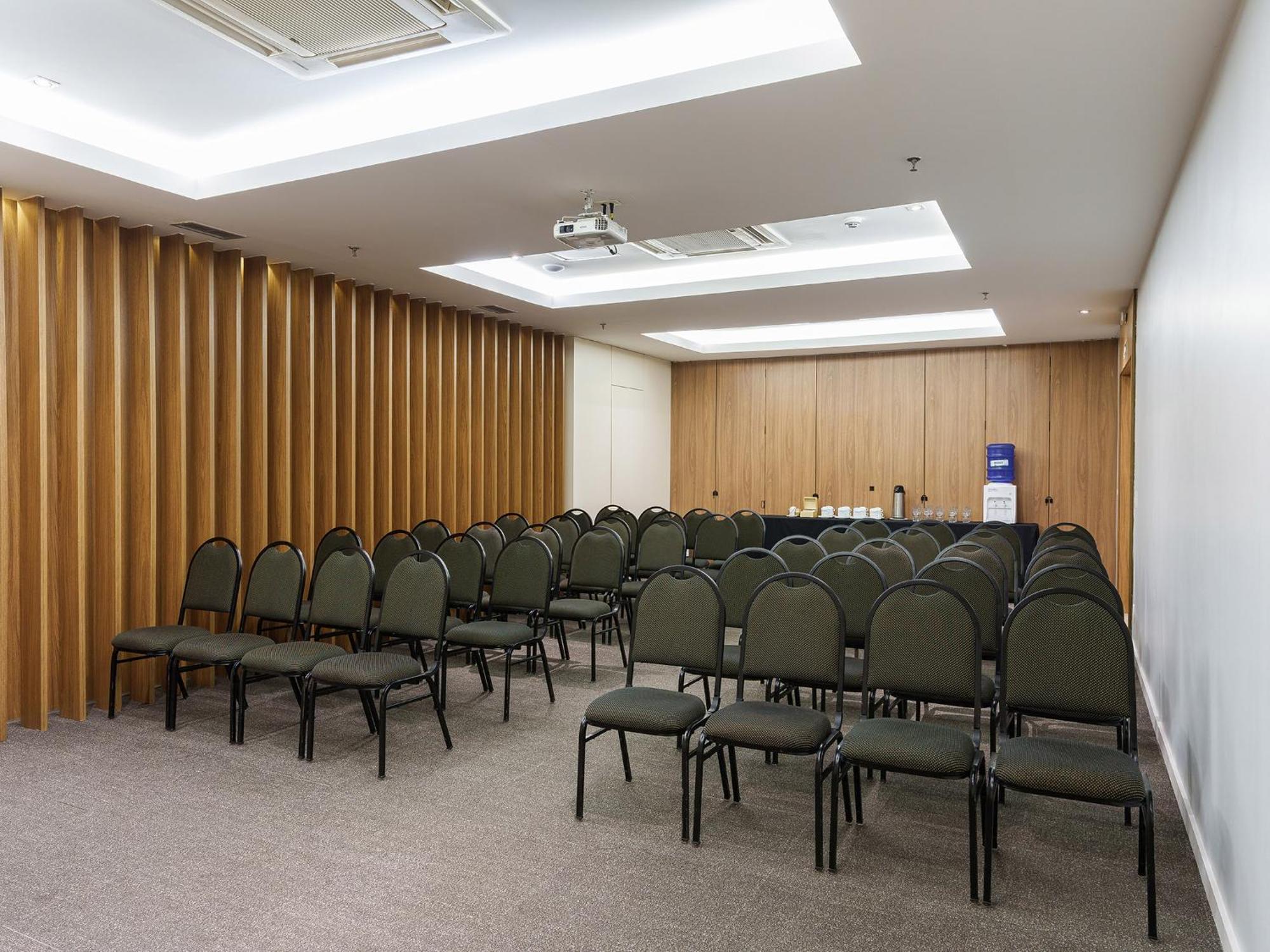 Hplus Vision Executive Brasilia Exterior photo